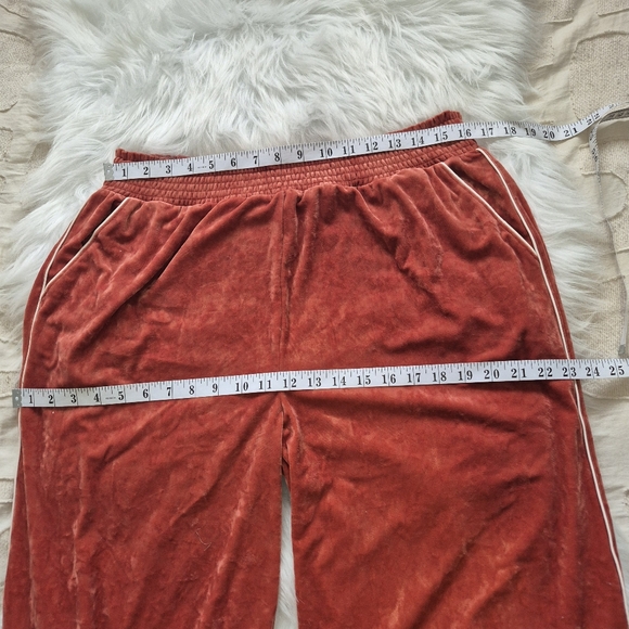 Aerie Crushed Velvet Pink Pajama Set Size XL - Picture 14 of 16